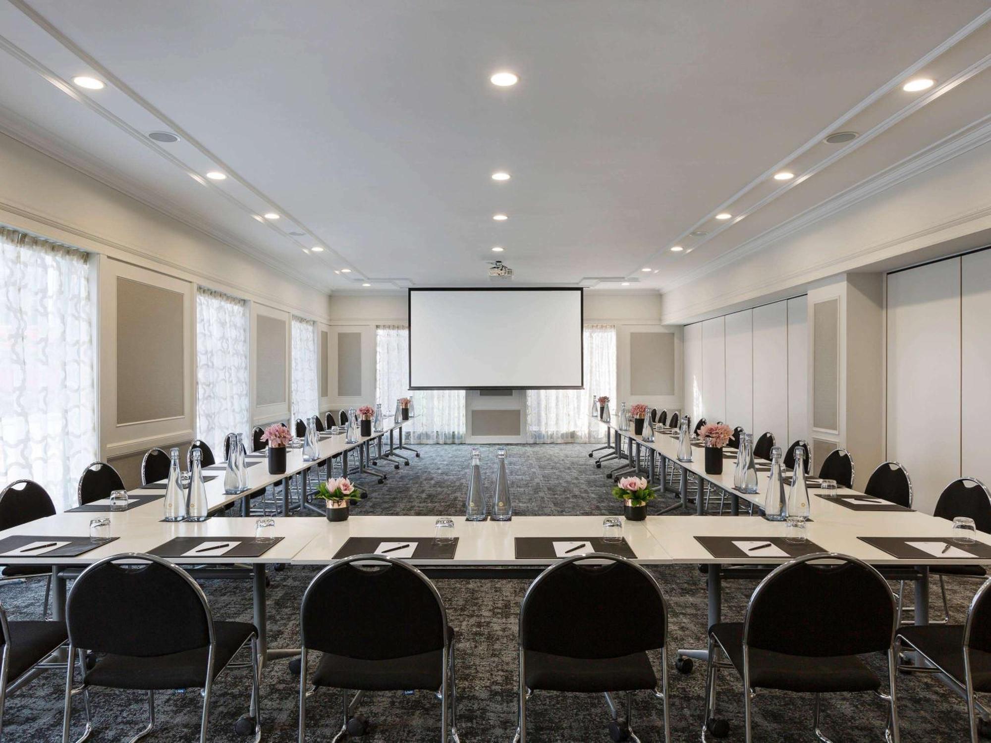Grand Mercure Hotel