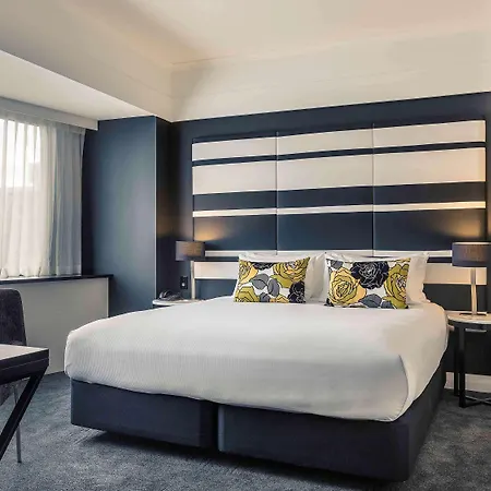 Movenpick Hotel Auckland Exterior photo A bedroom at the hotel
